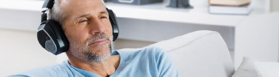 Headphones to listen to online tv without disturbing others